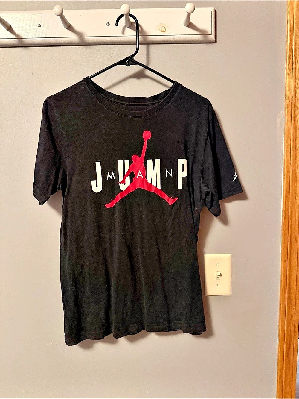Jordan Jumpman graphic tee Men's Black & Red Youth XL Tee